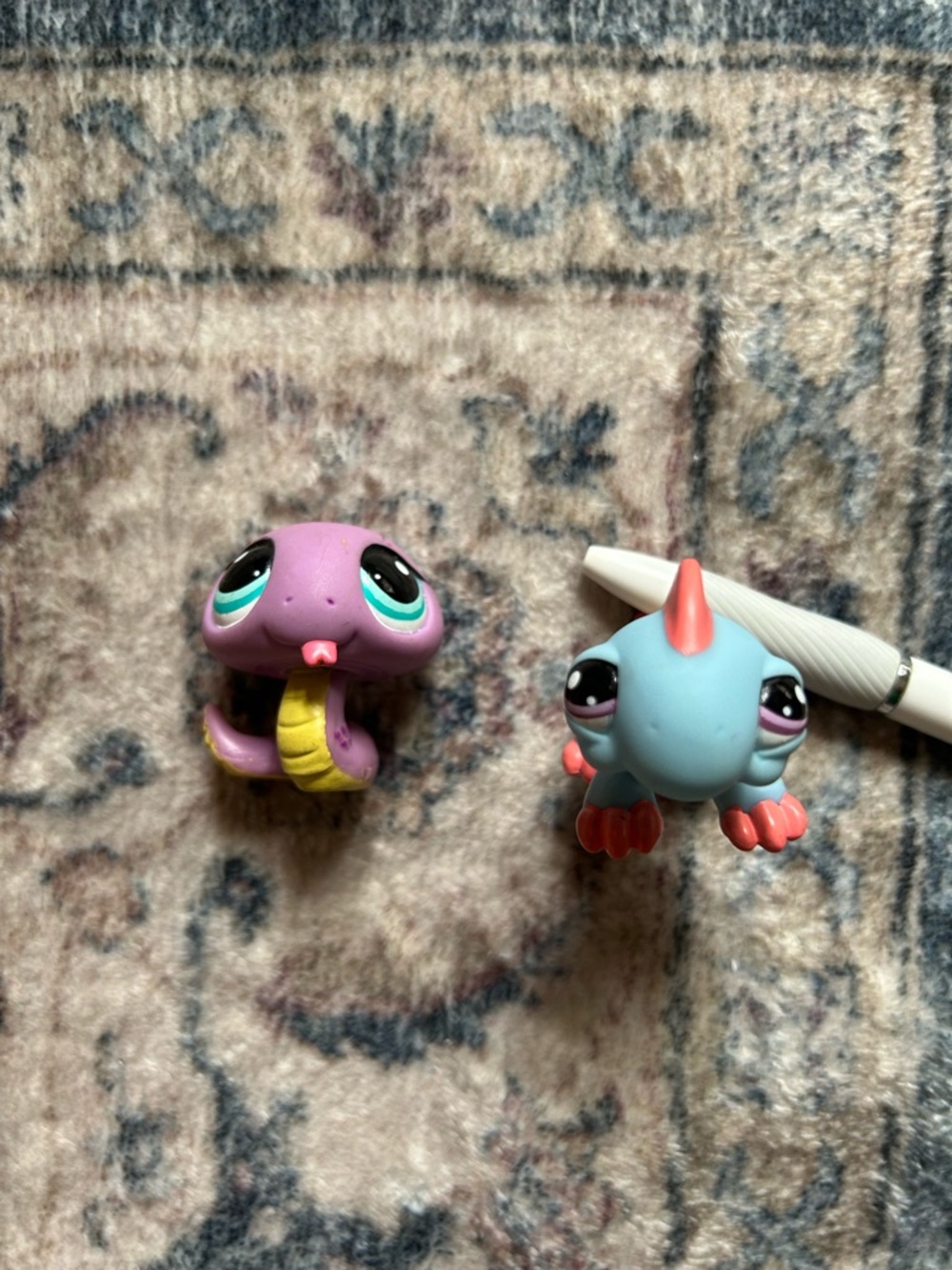 LPS Littlest Pet Shop Purple Snake #1828 & Blue Iguana #1829